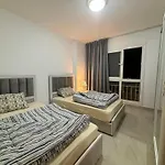 Luxury Inn: 2Br Prime Location In Madinaty B12
