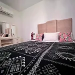 Ma Maison Gleem, Alexandria