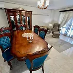 Luxurious 3 Bedroom Rustic Apartment Overlooking Huge Garden - For Families And Couples