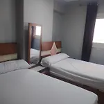 Paradise Condo Seaview -Families Only