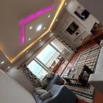 Pyramids Porto Top Vib - اهرامات بورتو السخنه