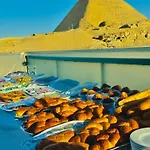 House Pyramids Hotel