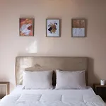 Alex Inn Suites & Rooms