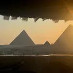 Pyramids Hills Inn