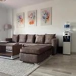 Luxury Inn: 3Br Amazing View In Madinaty B6