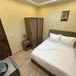 Night Pyramids Inn Hotel