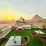 Seven Pyramids Panoramic View Inn