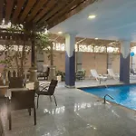 Pyramita Hotel