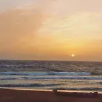 Mandala Lodge Beachfront Seaview Apt 1