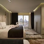 Pyramids Charm Hotel