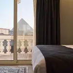 Pyramids Charm Hotel