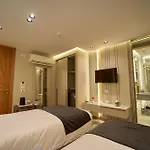 Pyramids Charm Hotel
