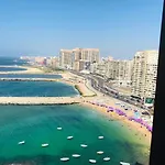 Glim Bay Ultra Lux Sea View Apartment
