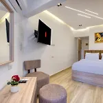 The Platinum Pyramid View Inn