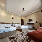 Hur Magic Inn