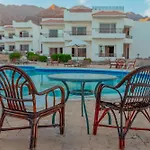 New Sea Sun Hotel