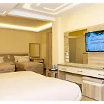 Hassan Pyramids Hotel