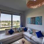Direct To The Pool 2Br Getaway In Einbay