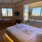 Moonlight Pyramids View Inn