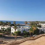 Private Vacation House At Domina Coral Bay