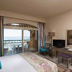 Byoum Lakeside Hotel