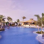 Ivy Cryene Island Resort & Aqua Park