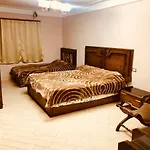 Toscanini Apartament اول صف مباشره