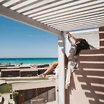 Fade Hotel By La Hacienda Ras Sudr