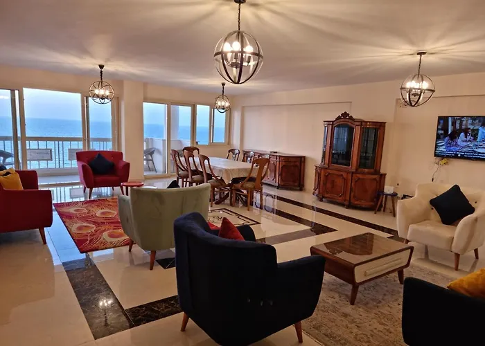 Alex Sea View Apartment - Families Only