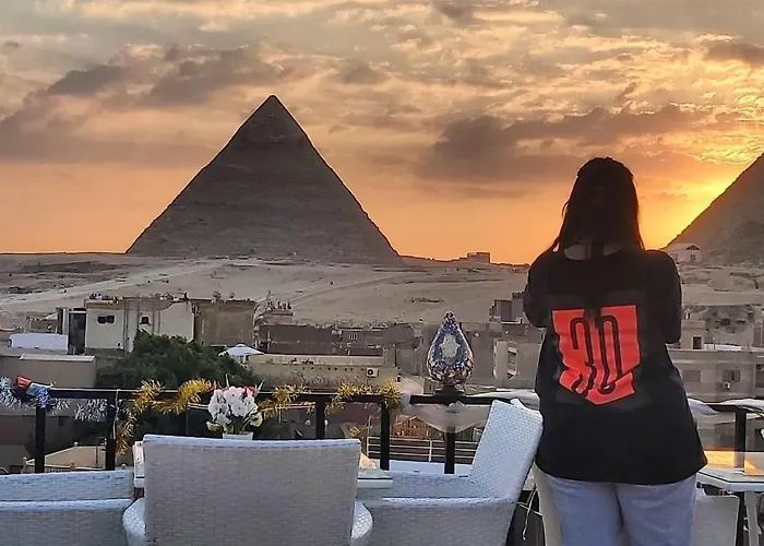 Golden Pyramids Inn