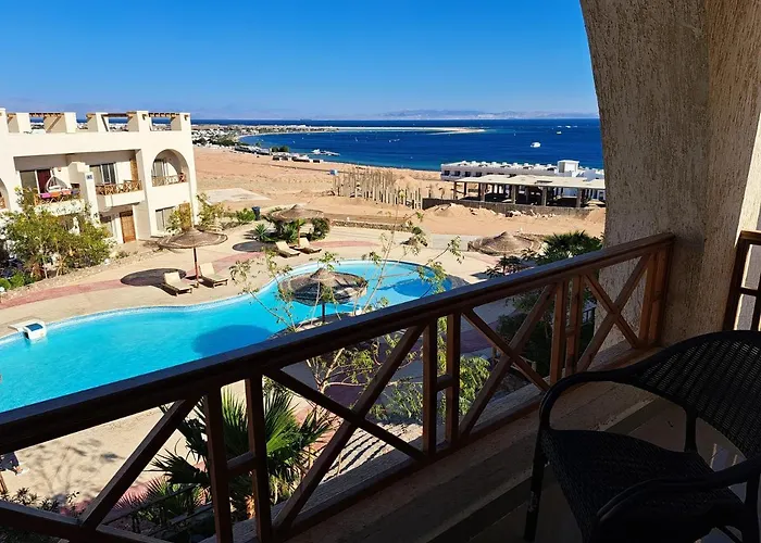 Half Moon - Sunny Dahab resort