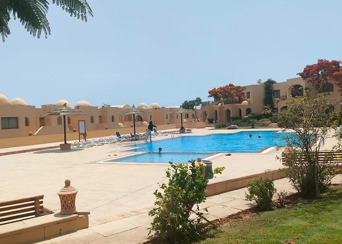 One Bedroom Apt At The View - B104