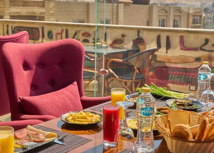 King Pyramids View Hotel