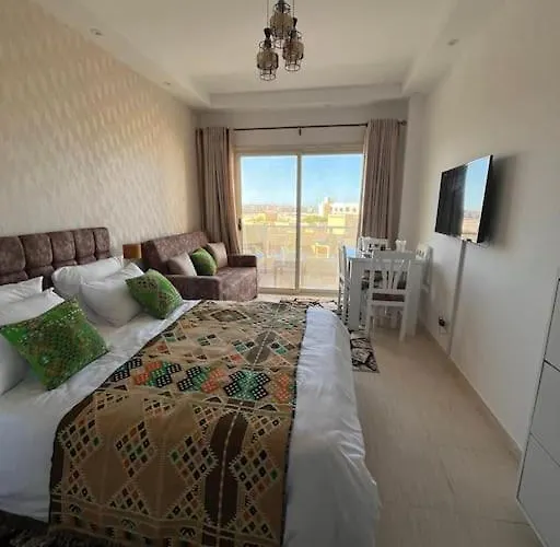 Chic Studio With Modern Comforts