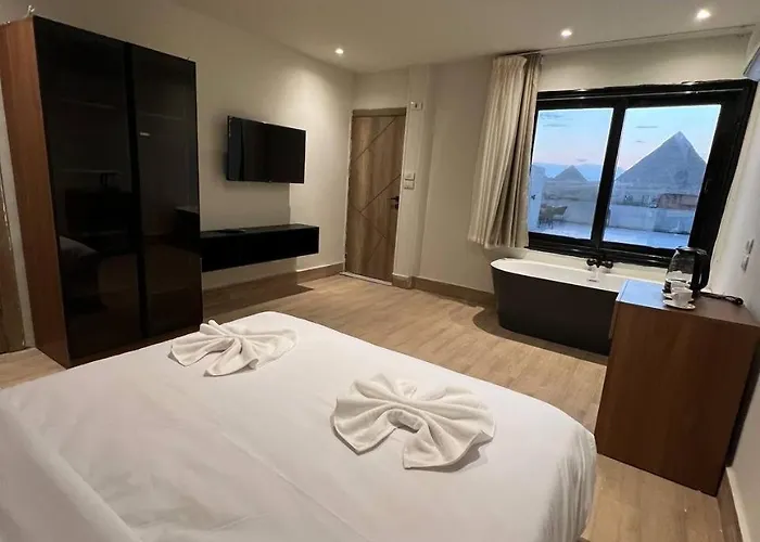Maro Pyramids Hotel