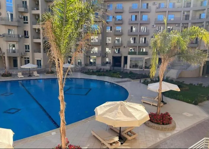Holiday Studio With Seaview, Amazing For Couples, Sunny & Seaview & Free Wi-Fi