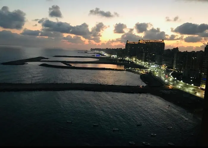 Glim Bay Ultra Lux Sea View Apartment