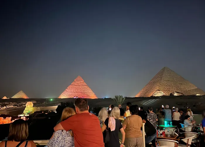 The Gate Hotel Front Pyramids & Sphinx View