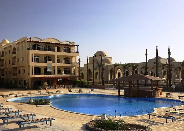 Apartment At Palm Beach Piazza