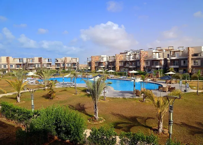 Marseilia Beach 4 - Families Only