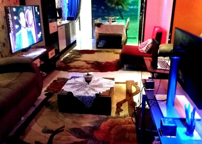 Private Room In Apartment With Sea & Hilton View