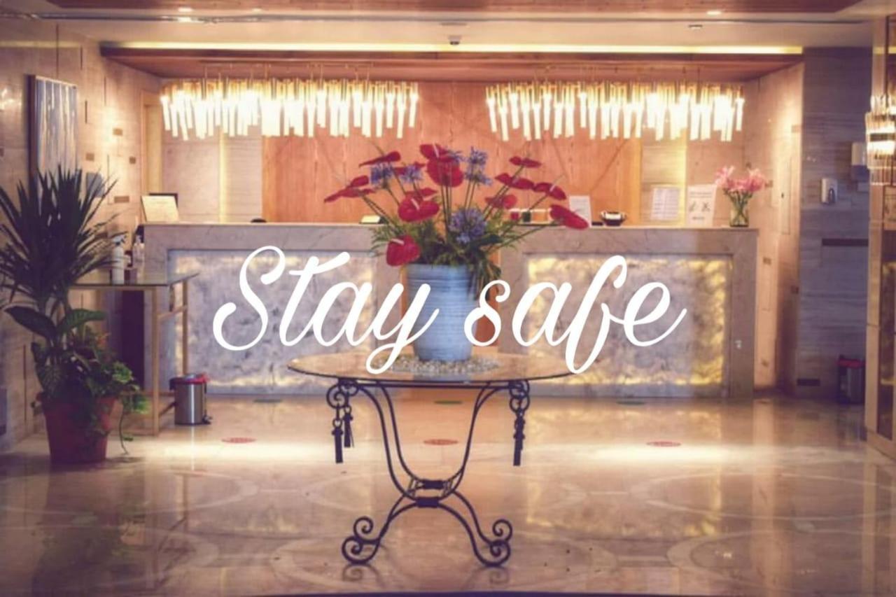 Hotel Romance