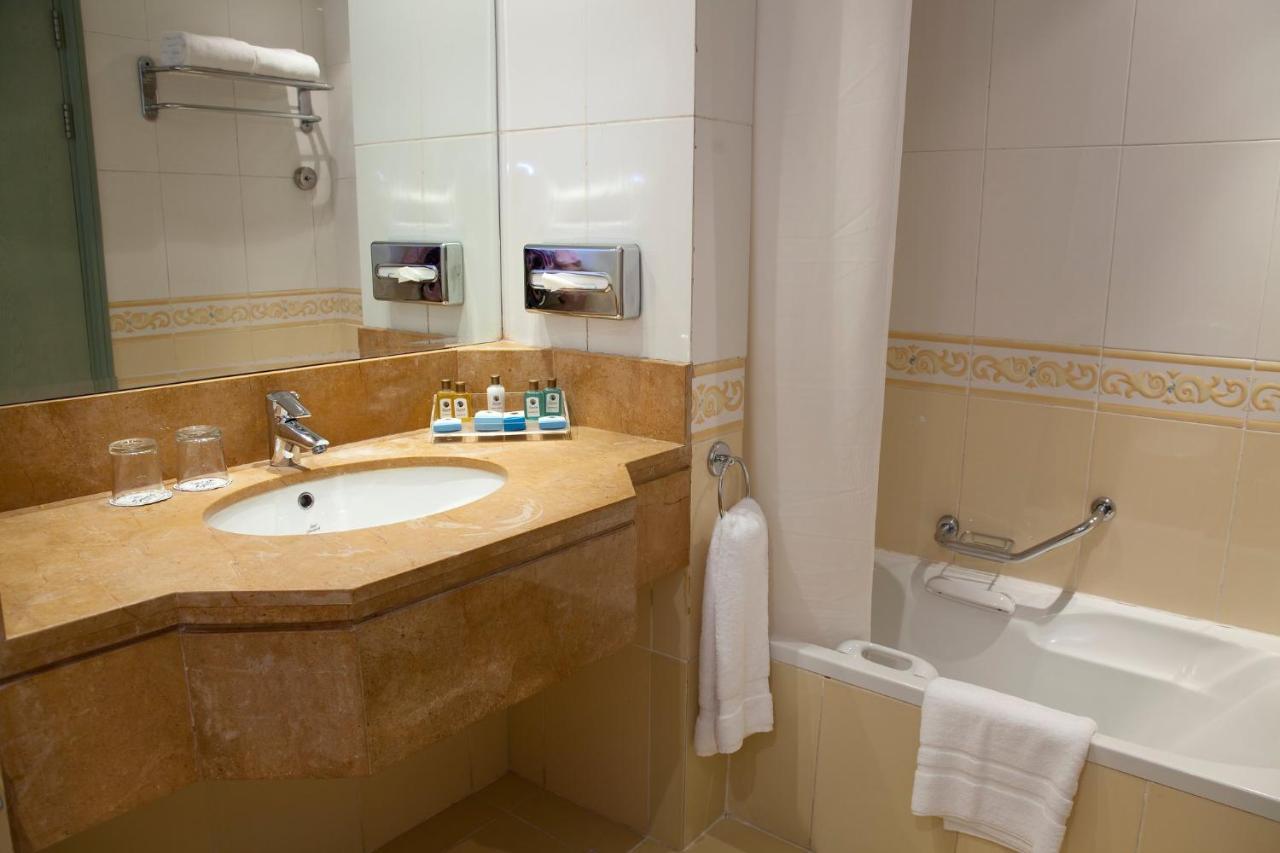 Resort Siva & - Couples And Families Only