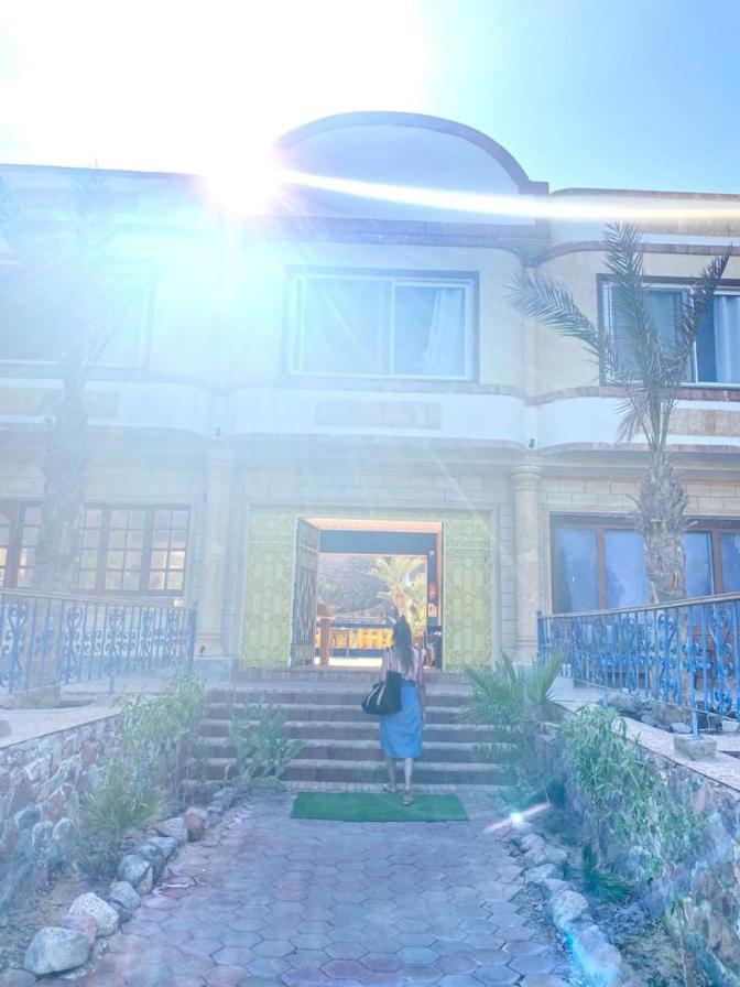 Neptune Hotel *