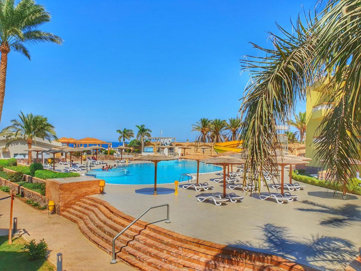 Palm Families And Couples Only Resort Hurghada