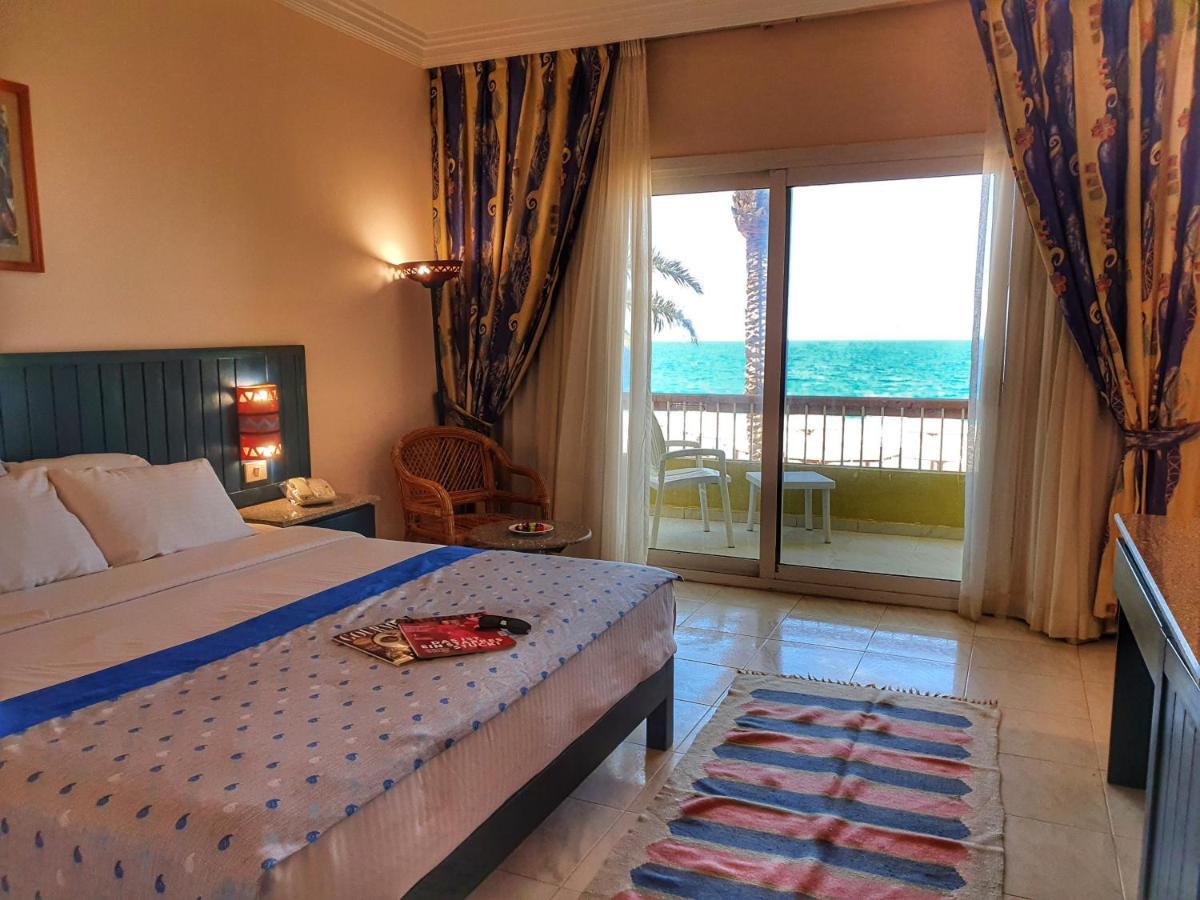 Palm Families And Couples Only Resort
