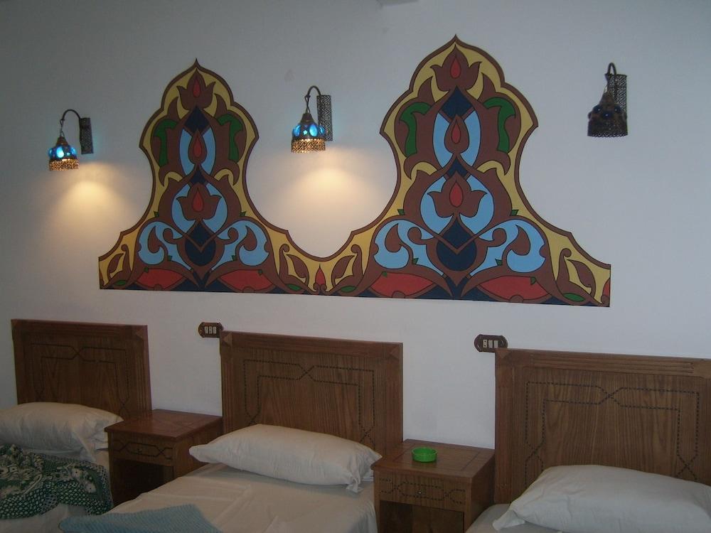 Hotel Nefertiti 3*