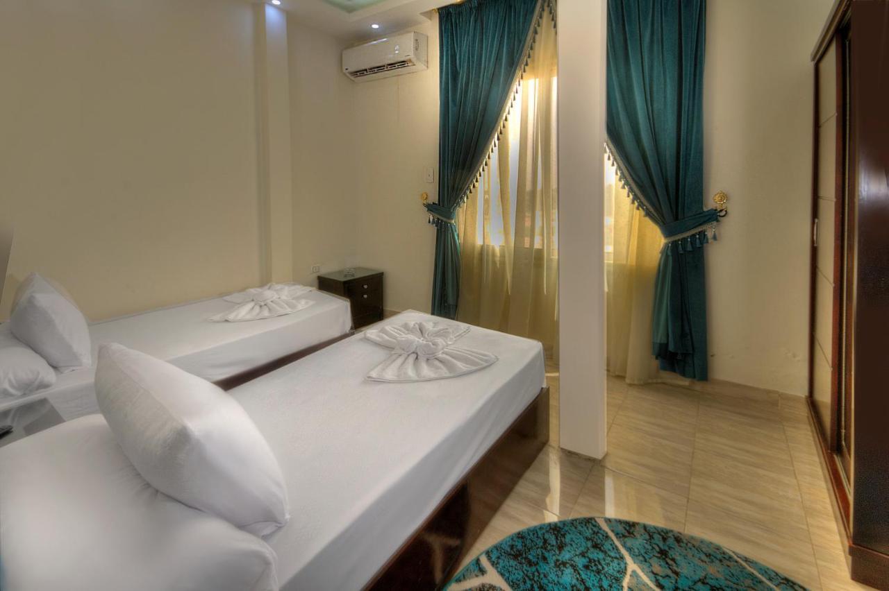 Tut Pyramids View Hotel