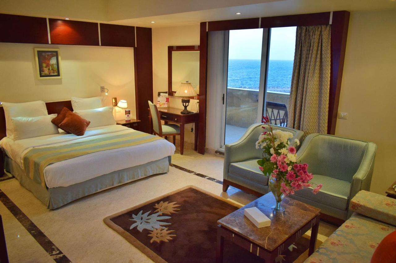 Romance 4* Alexandria