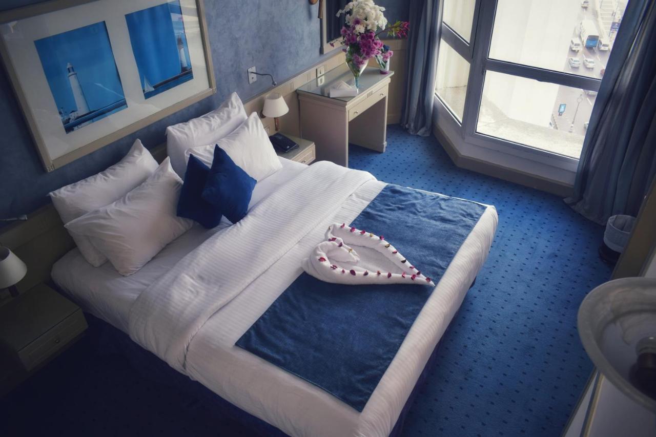 Romance Hotel